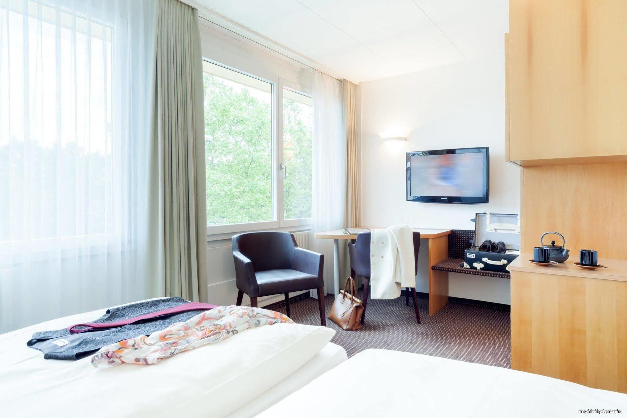 Achesa Homes Opfikon-Glattbrugg Kültér fotó